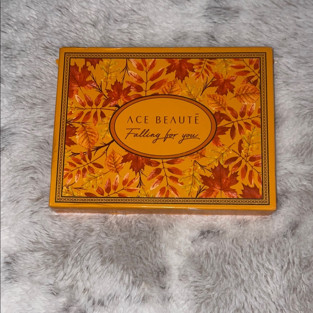 Ace Beauté 'Falling for You' Eyeshadow Palette